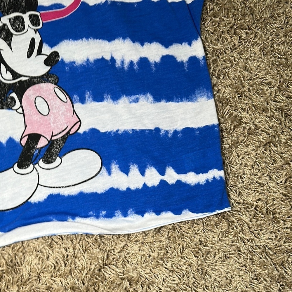 Disney Blue&White Mickey Mouse Women’s Short Sleeve Summer Vneck Shirt Sz XLG - Picture 7 of 9